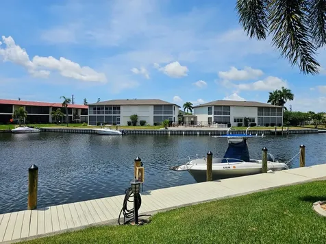 4722 SE 1st Place Cape Coral FL 33904