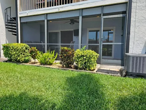 4722 SE 1st Place Cape Coral FL 33904