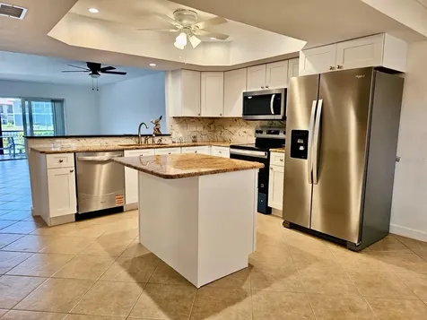 4722 SE 1st Place Cape Coral FL 33904
