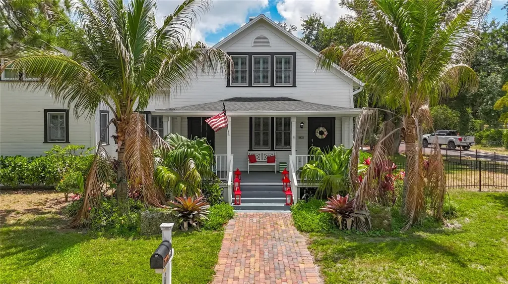 3621 1st Avenue W Bradenton FL 34205