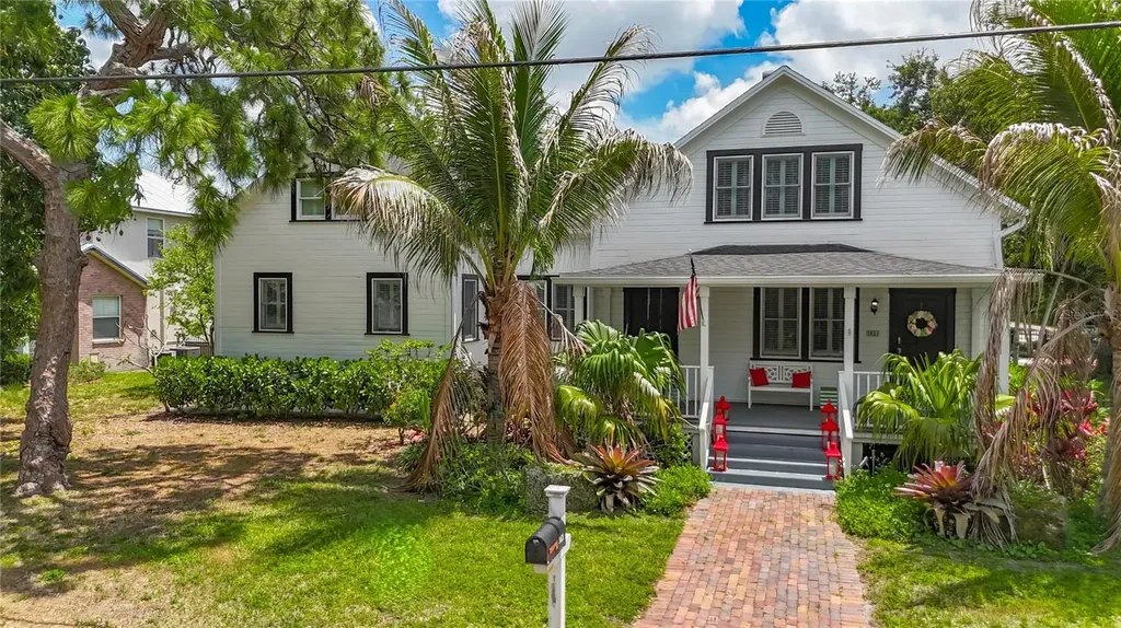 3621 1st Avenue W Bradenton FL 34205