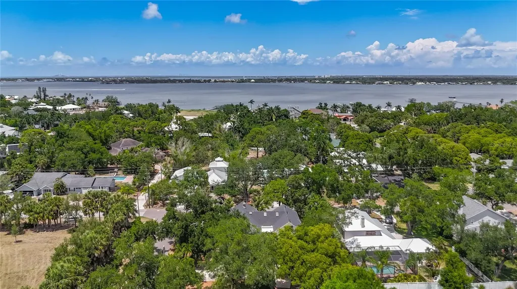 3621 1st Avenue W Bradenton FL 34205