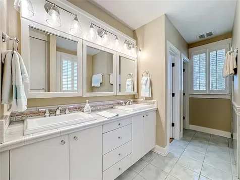 3621 1st Avenue W Bradenton FL 34205