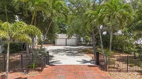 3621 1st Avenue W Bradenton FL 34205