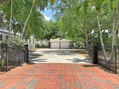 3621 1st Avenue W Bradenton FL 34205