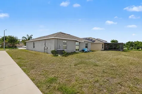 1733 Broad Winged Hawk Drive Ruskin FL 33570