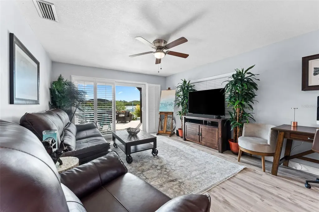 29 Pelican Lane Edgewater FL 32141