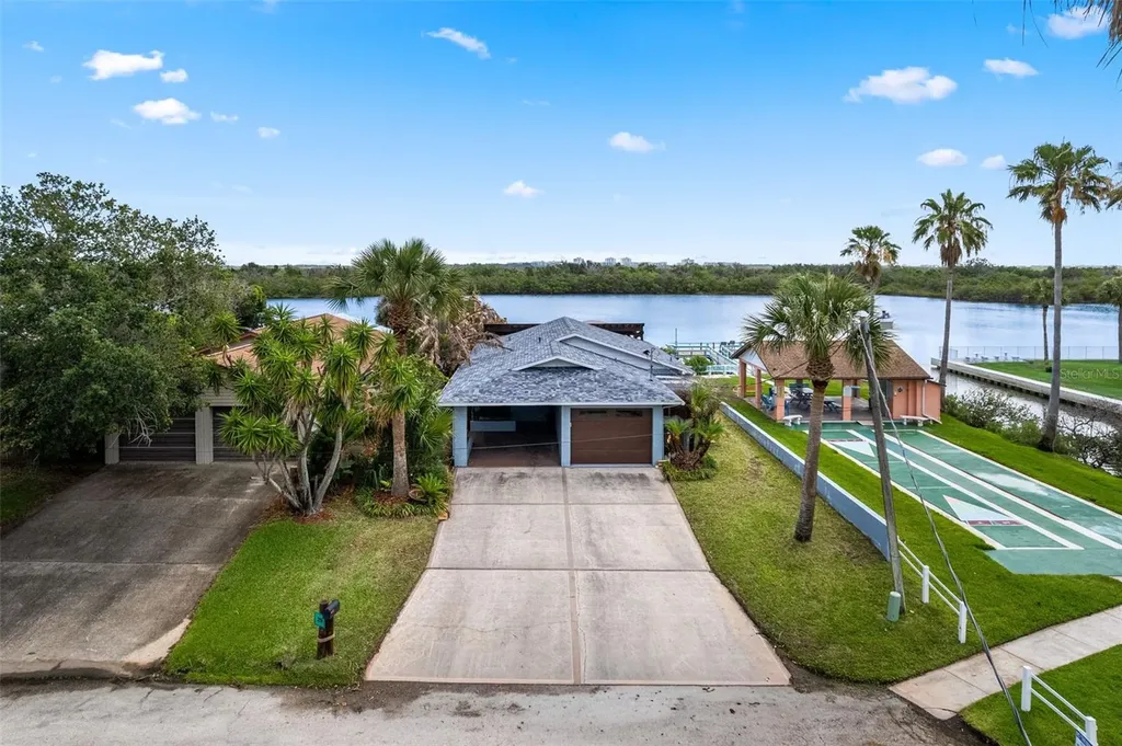 29 Pelican Lane Edgewater FL 32141