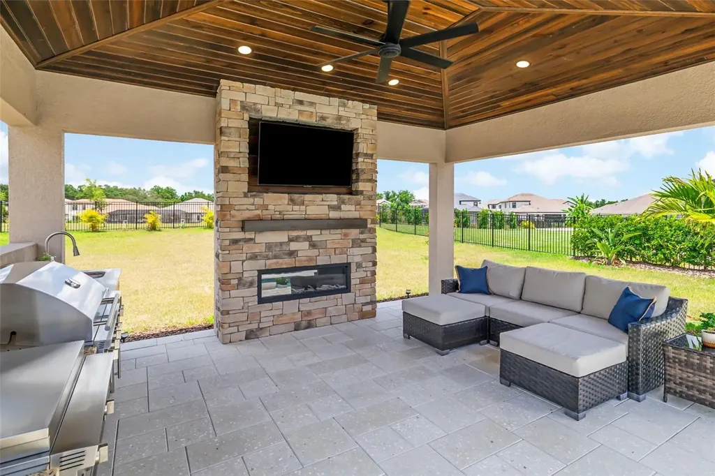 1843 Cattle Baron Court Lithia FL 33547