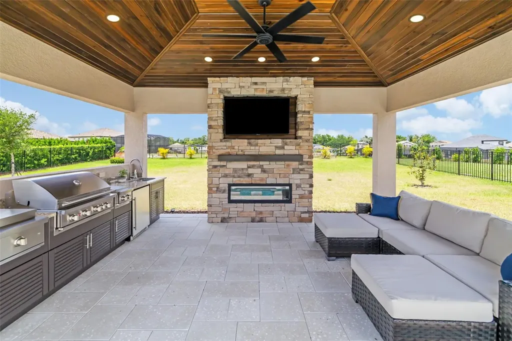 1843 Cattle Baron Court Lithia FL 33547