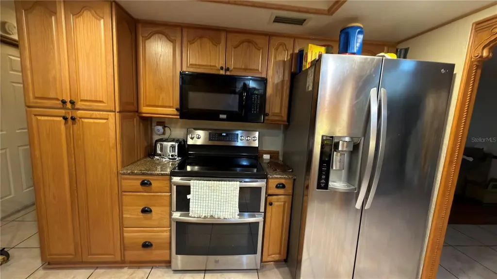4076 S Oakhurst Drive Homosassa FL 34446