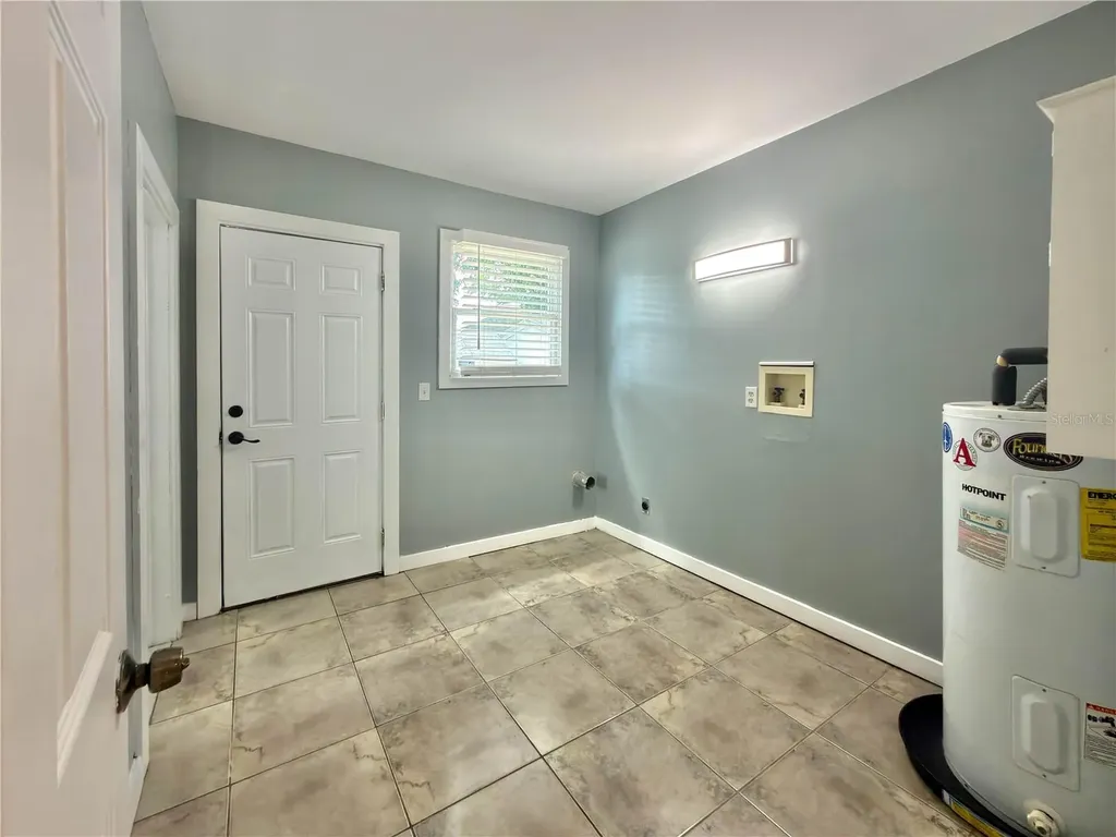 2312 E 10th Avenue Tampa FL 33605