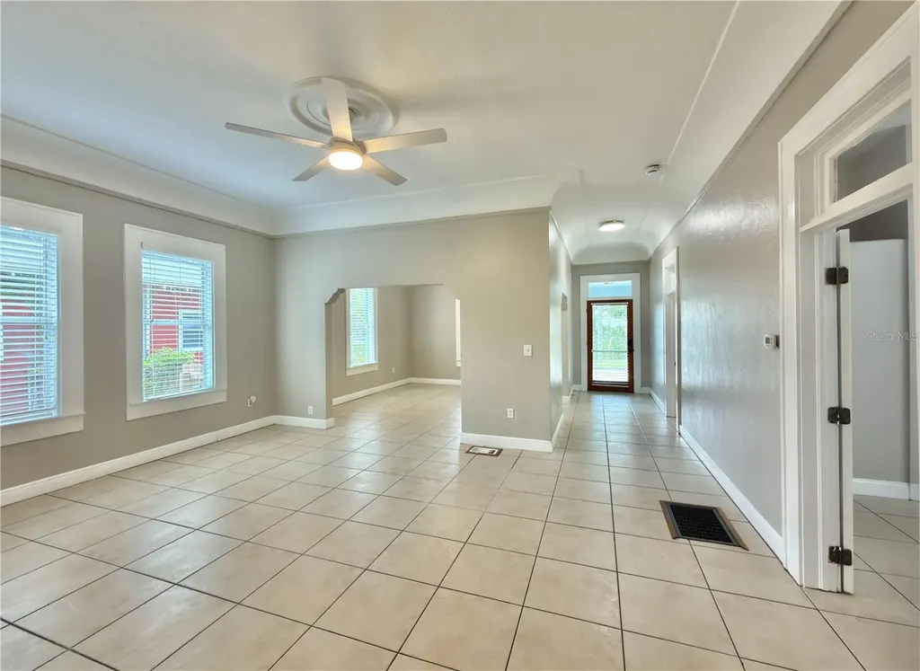 2312 E 10th Avenue Tampa FL 33605