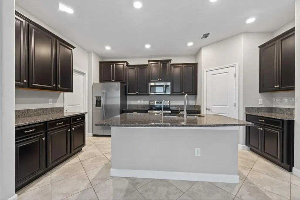 9832 Sage Creek Drive Sun City Center FL 33573