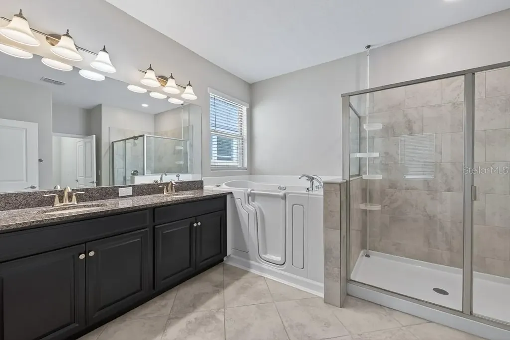 9832 Sage Creek Drive Sun City Center FL 33573