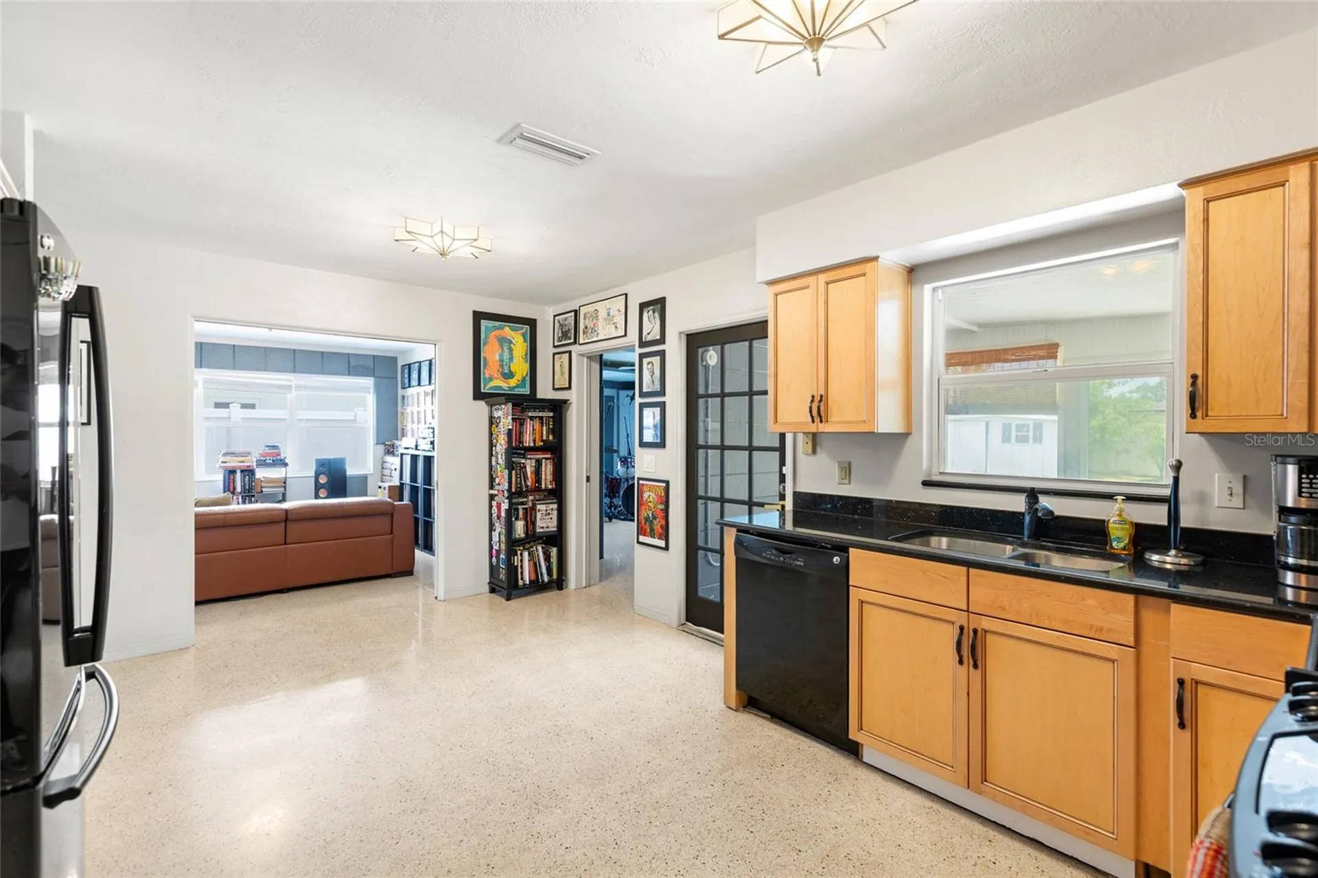 1124 40th Avenue NE St Petersburg FL 33703