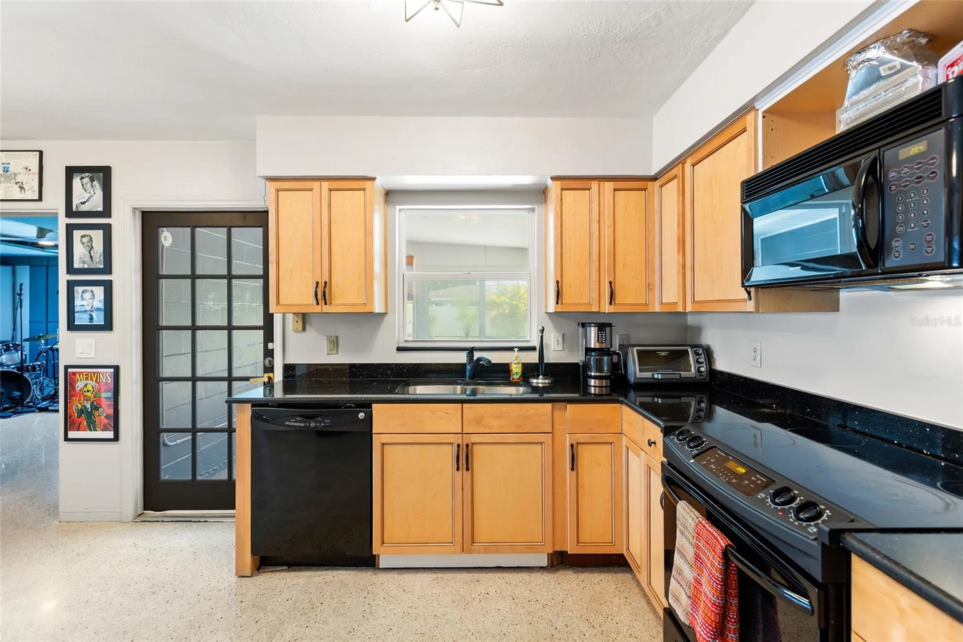 1124 40th Avenue NE St Petersburg FL 33703