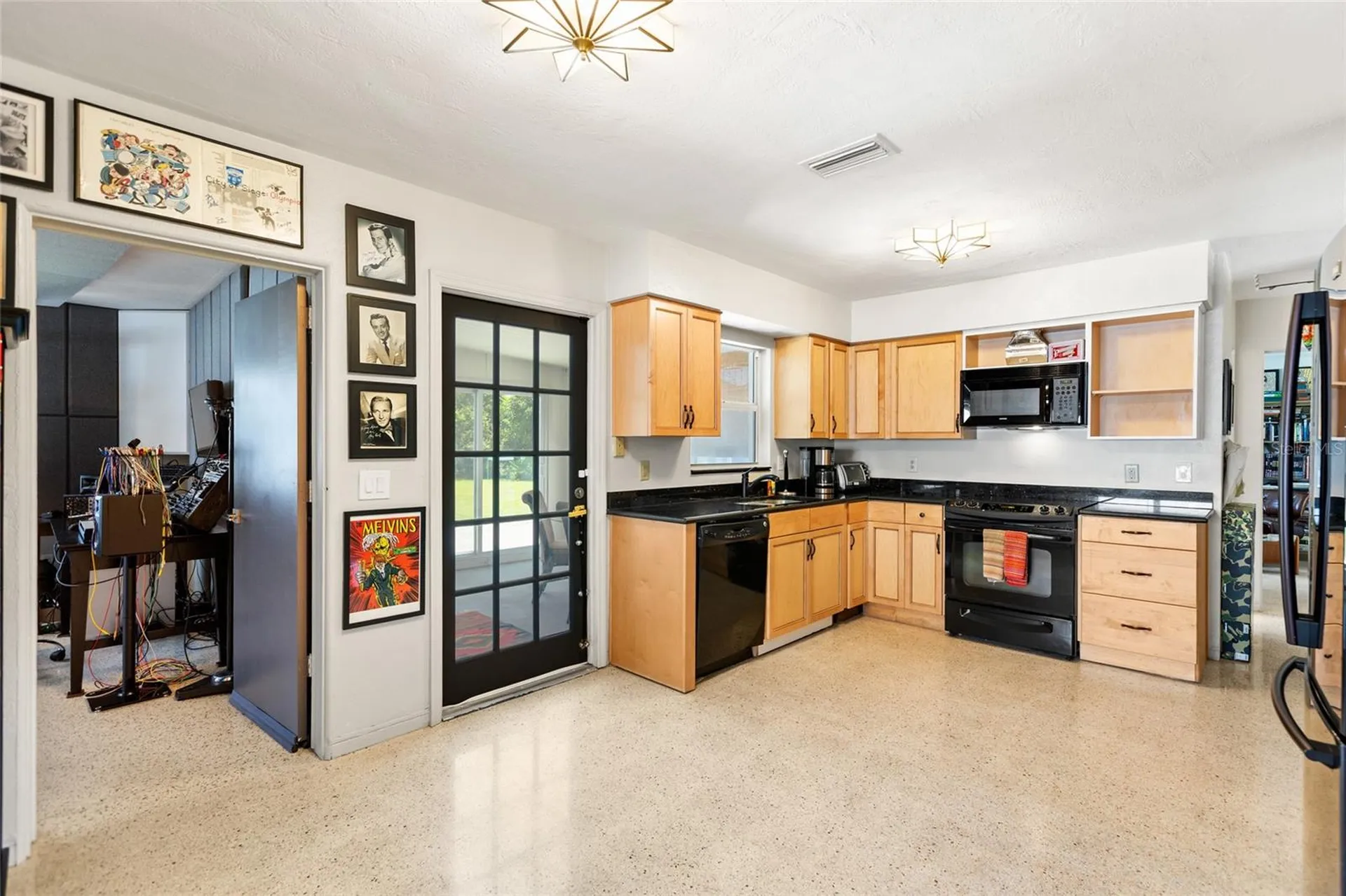 1124 40th Avenue NE St Petersburg FL 33703