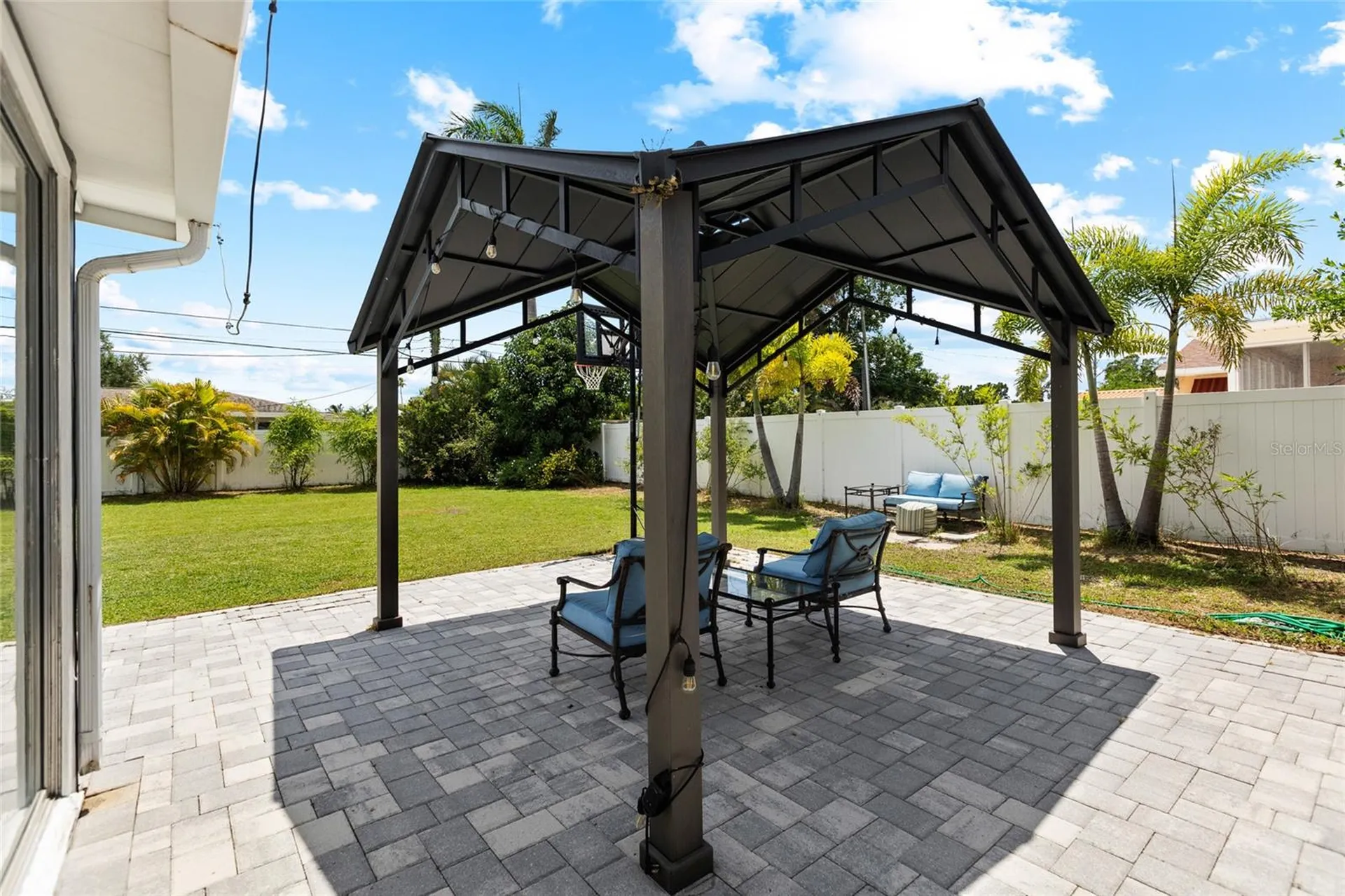 1124 40th Avenue NE St Petersburg FL 33703