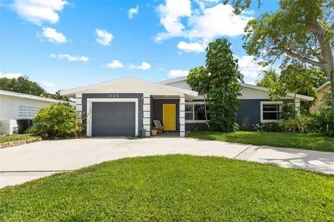 1124 40TH Avenue NE St Petersburg FL 33703