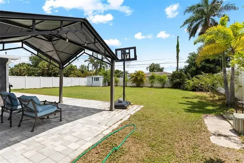 1124 40th Avenue NE St Petersburg FL 33703
