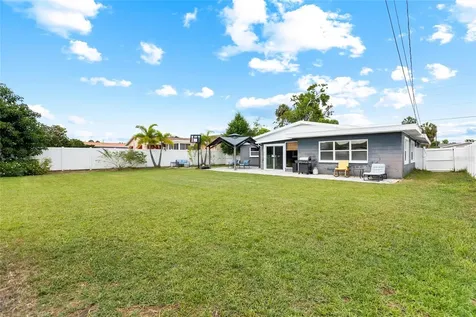 1124 40th Avenue NE St Petersburg FL 33703