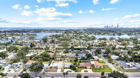 1124 40th Avenue NE St Petersburg FL 33703