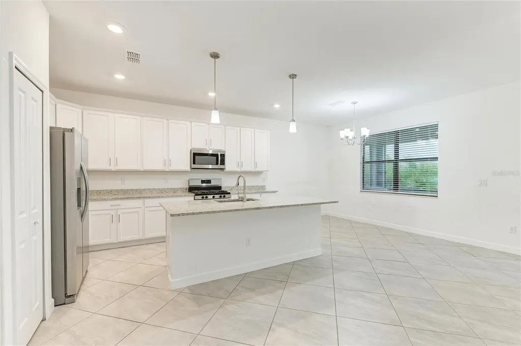 5325 Coral Reef Way Bradenton FL 34211