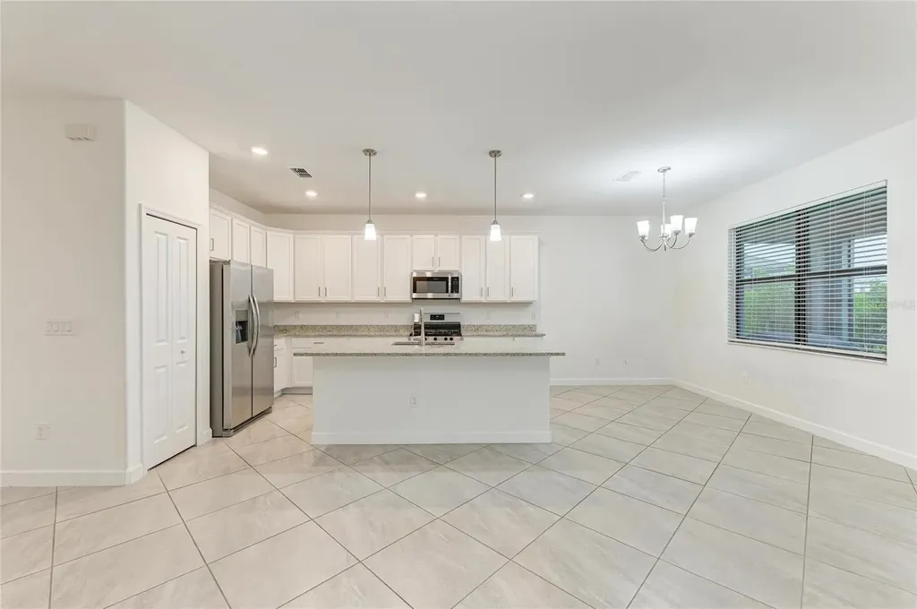 5325 Coral Reef Way Bradenton FL 34211