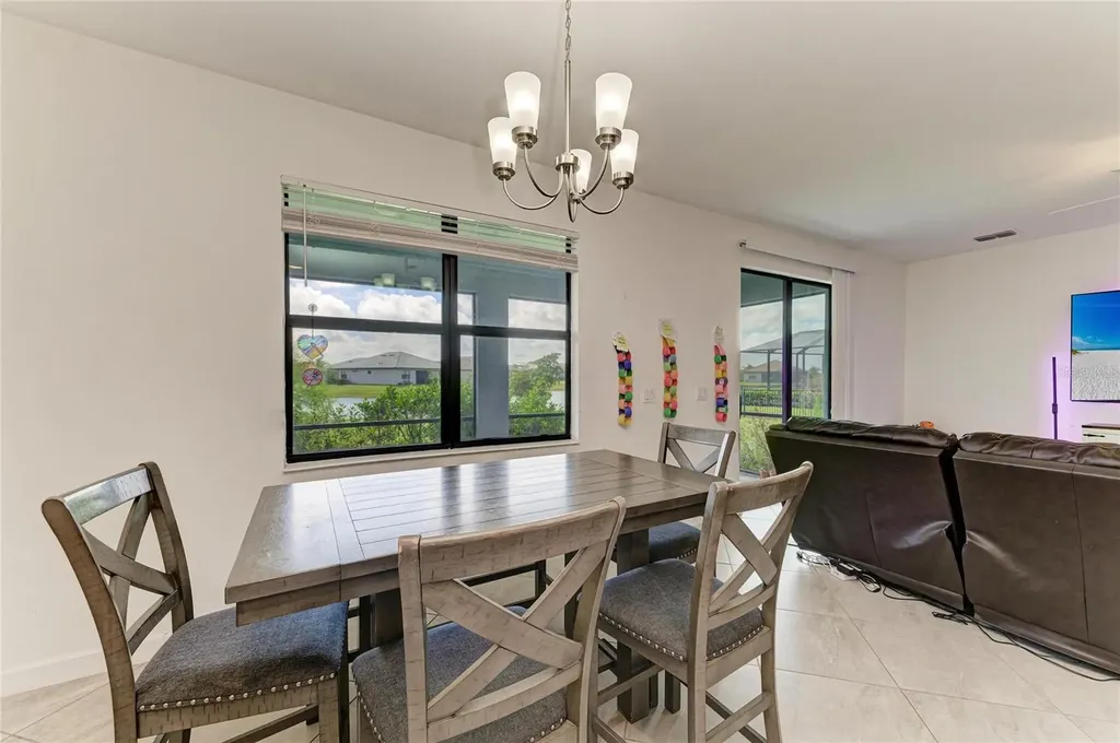5325 Coral Reef Way Bradenton FL 34211