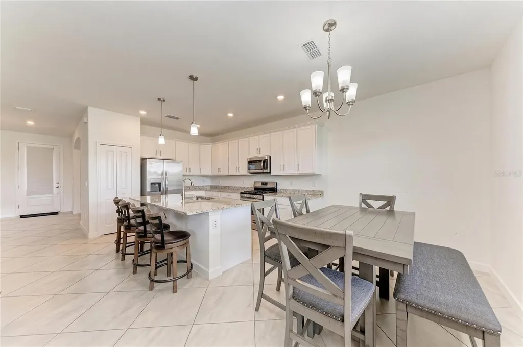 5325 Coral Reef Way Bradenton FL 34211