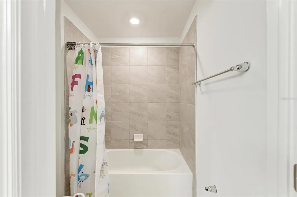 5325 Coral Reef Way Bradenton FL 34211