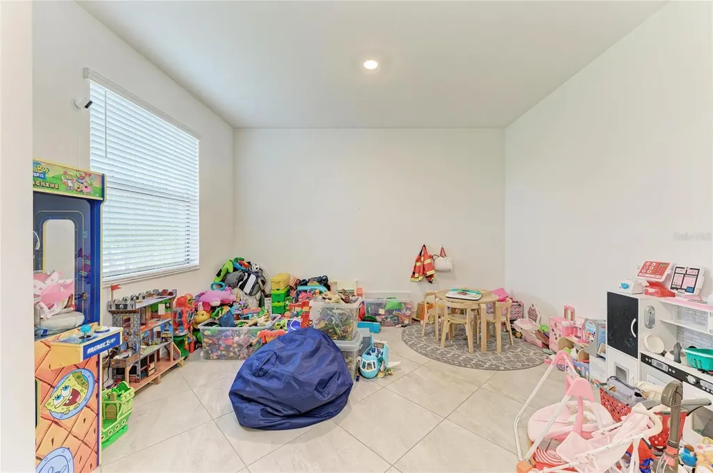 5325 Coral Reef Way Bradenton FL 34211
