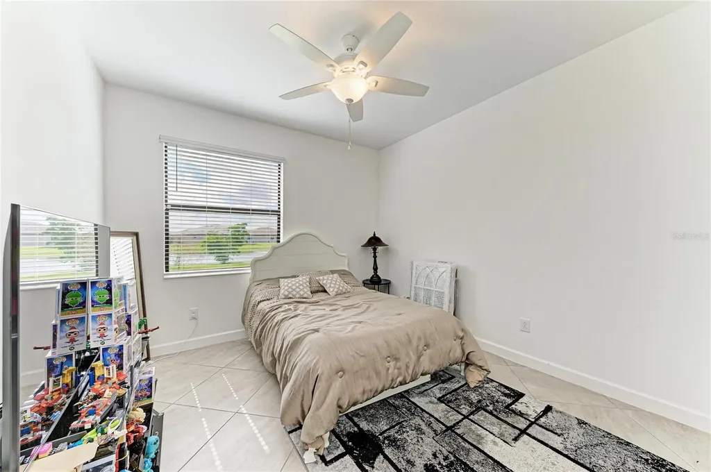 5325 Coral Reef Way Bradenton FL 34211