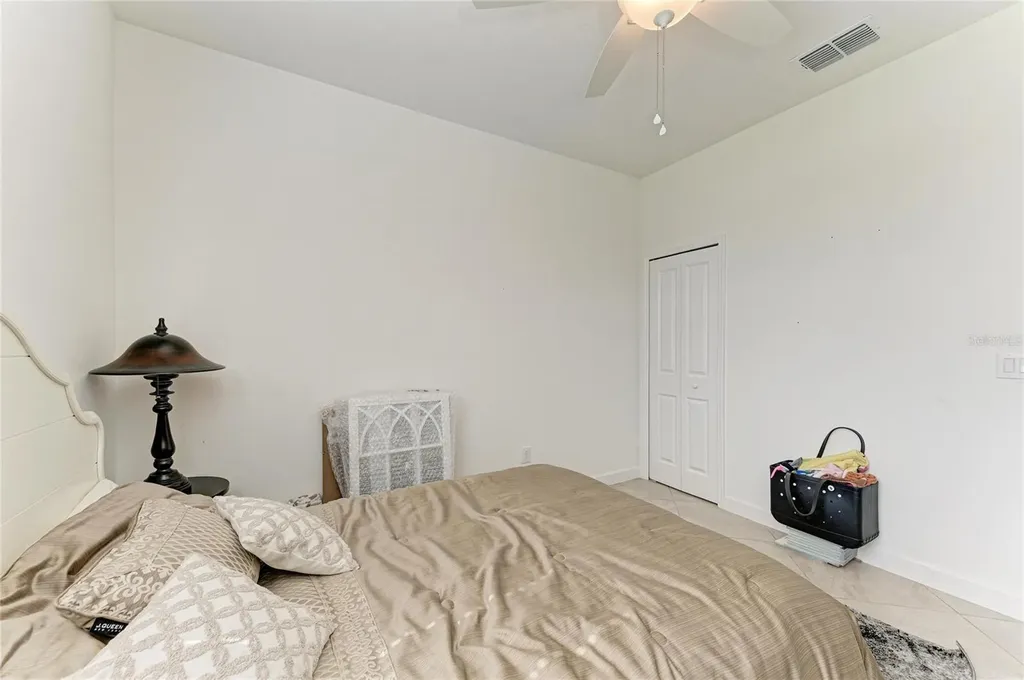5325 Coral Reef Way Bradenton FL 34211