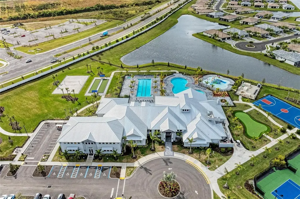 5325 Coral Reef Way Bradenton FL 34211