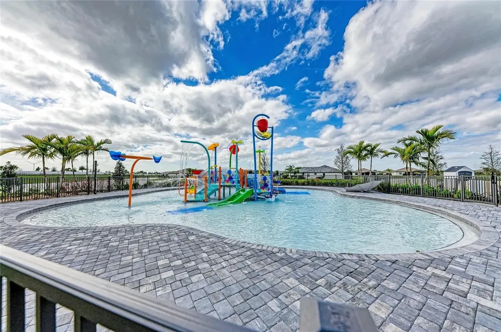 5325 Coral Reef Way Bradenton FL 34211
