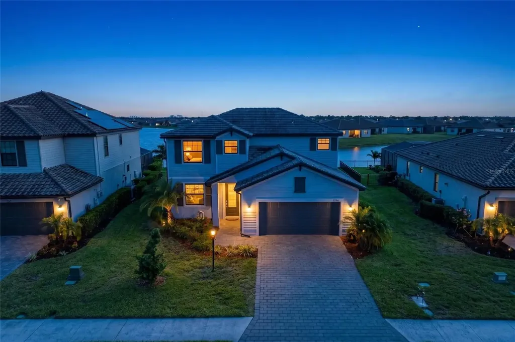 5325 Coral Reef Way Bradenton FL 34211