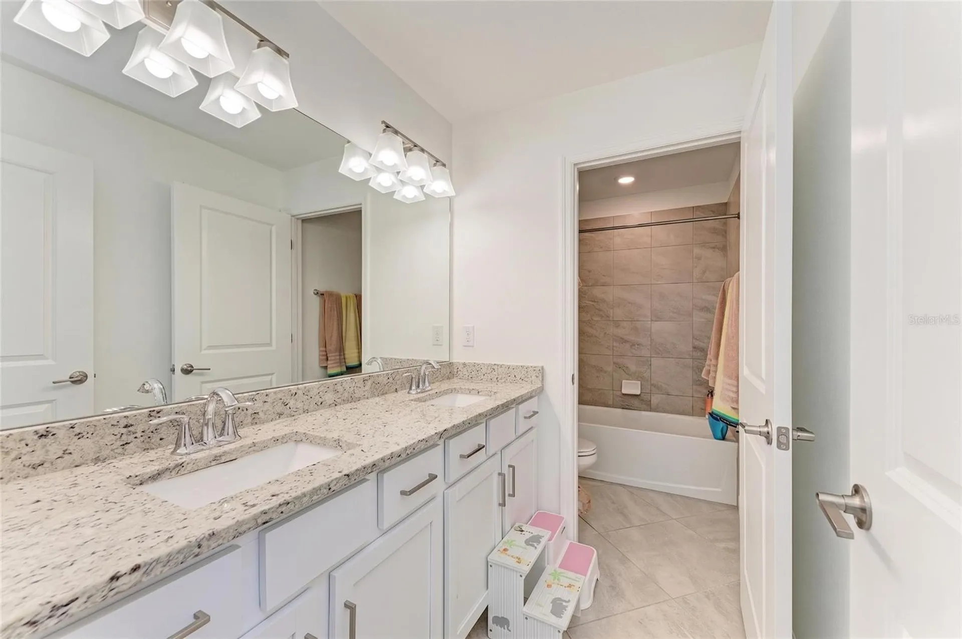 5325 Coral Reef Way Bradenton FL 34211