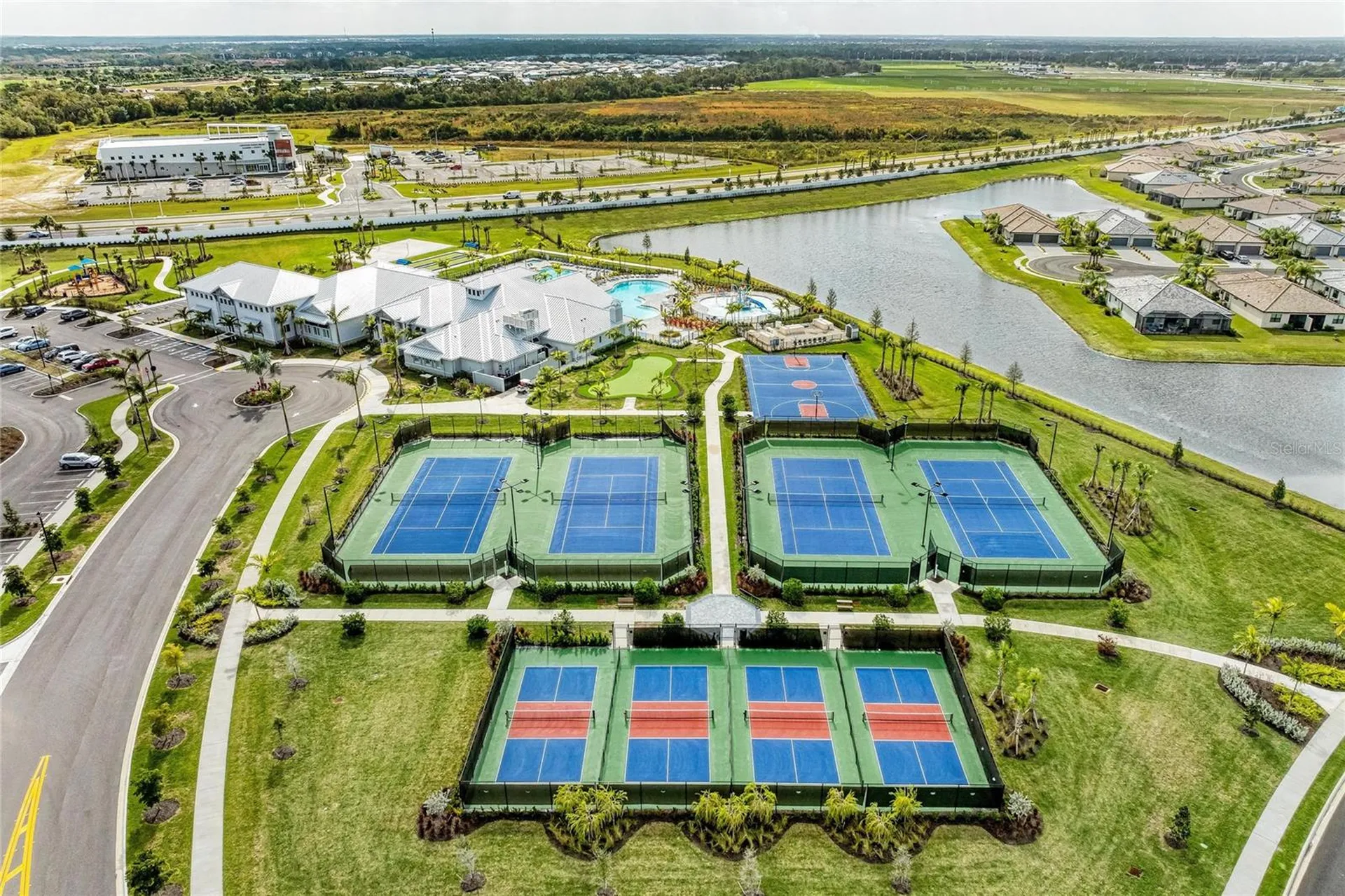 5325 Coral Reef Way Bradenton FL 34211