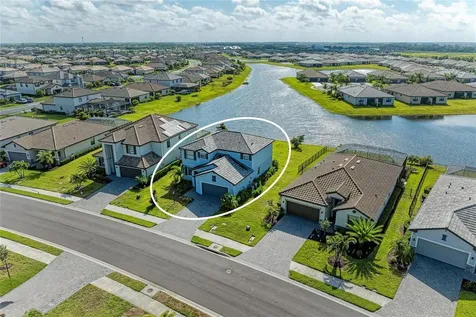 5325 Coral Reef Way Bradenton FL 34211