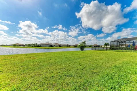5325 Coral Reef Way Bradenton FL 34211