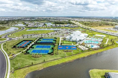 5325 Coral Reef Way Bradenton FL 34211