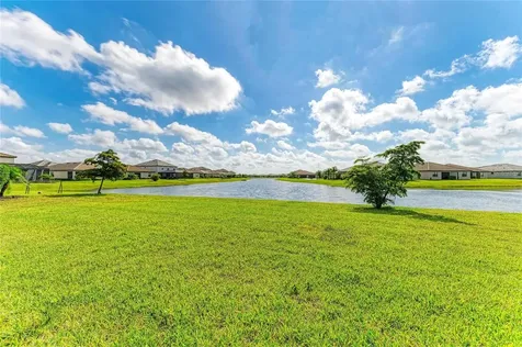 5325 Coral Reef Way Bradenton FL 34211