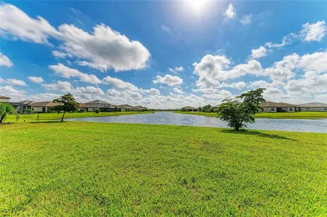 5325 Coral Reef Way Bradenton FL 34211