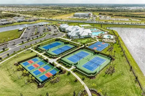 5325 Coral Reef Way Bradenton FL 34211