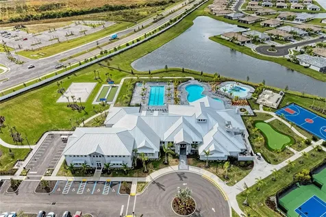 5325 Coral Reef Way Bradenton FL 34211