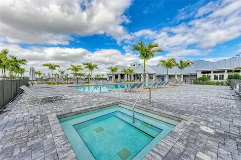 5325 Coral Reef Way Bradenton FL 34211