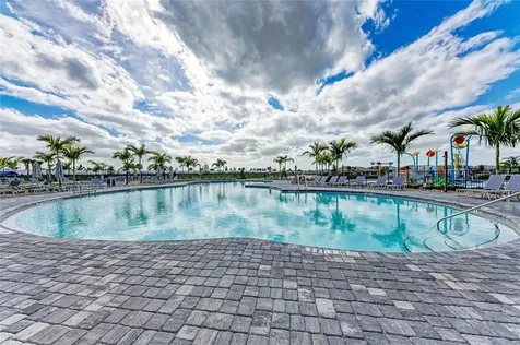 5325 Coral Reef Way Bradenton FL 34211