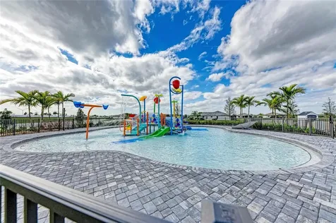 5325 Coral Reef Way Bradenton FL 34211